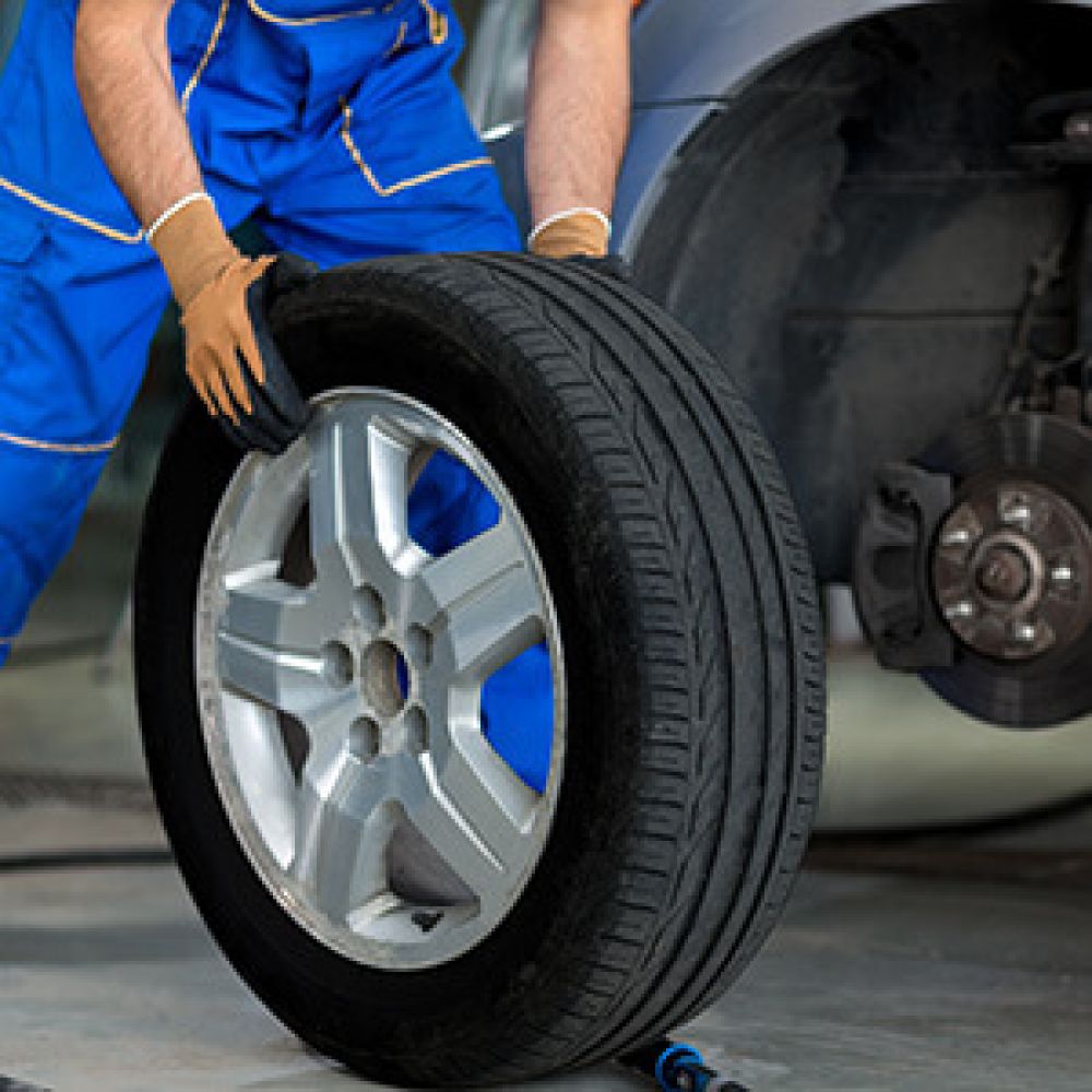 Reifenwechsel bei Müller Auto-Elektrik in 74722 Buchen